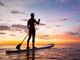 Paddleboard_Muz_Voda